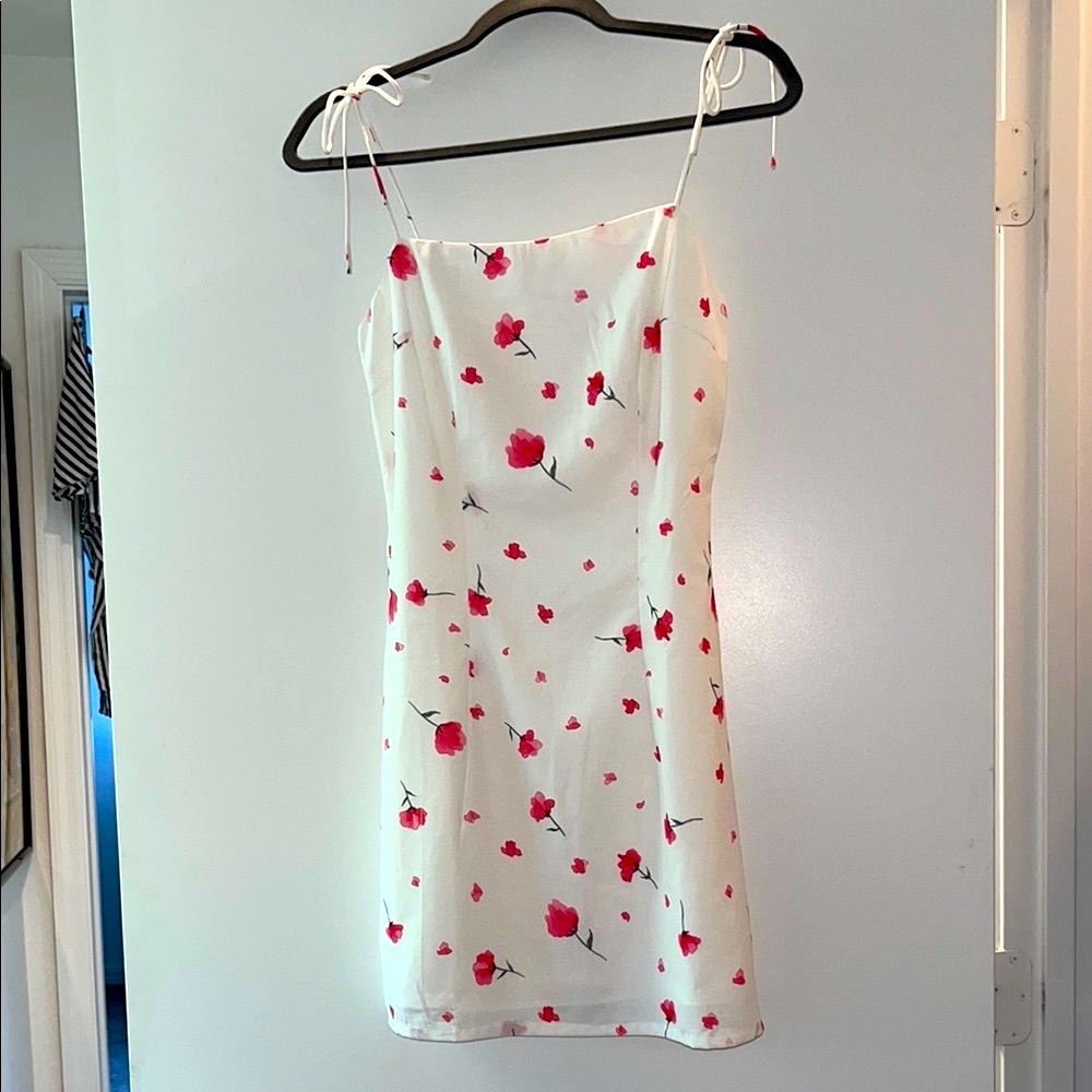 Princess Polly White and Red Floral Mini Dress Juniors Size 3